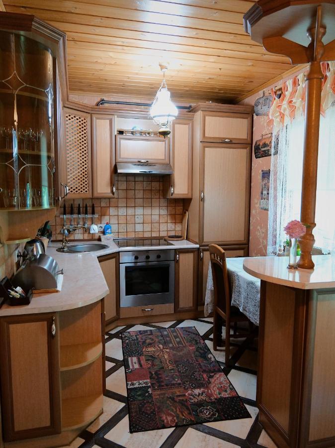 Sadyba Pochayiv Villa Pochaiv Exterior photo
