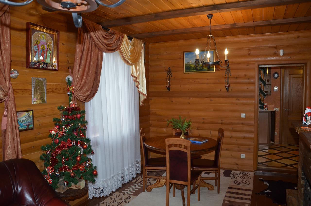 Sadyba Pochayiv Villa Pochaiv Exterior photo